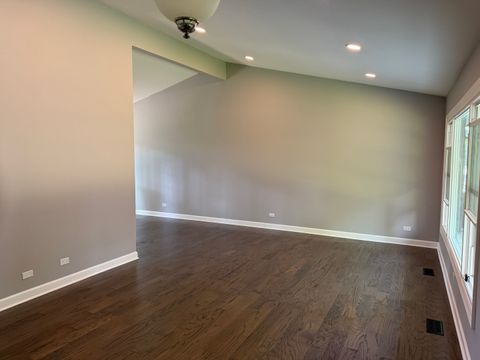 Tiny photo for 910 Fairlawn Avenue, Libertyville, IL 60048 (MLS # 12660469)