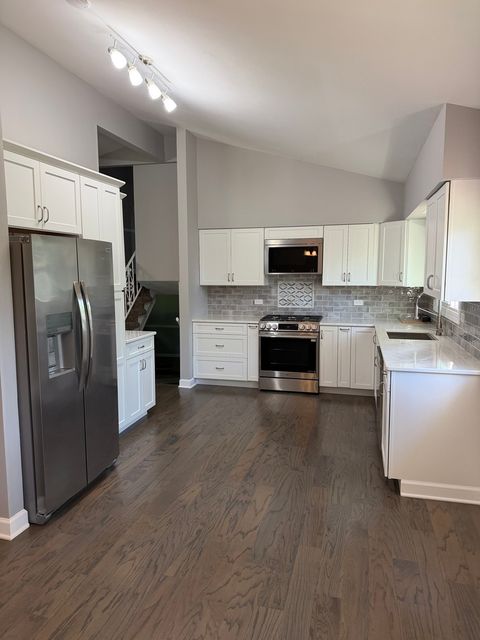 Tiny photo for 910 Fairlawn Avenue, Libertyville, IL 60048 (MLS # 12660469)