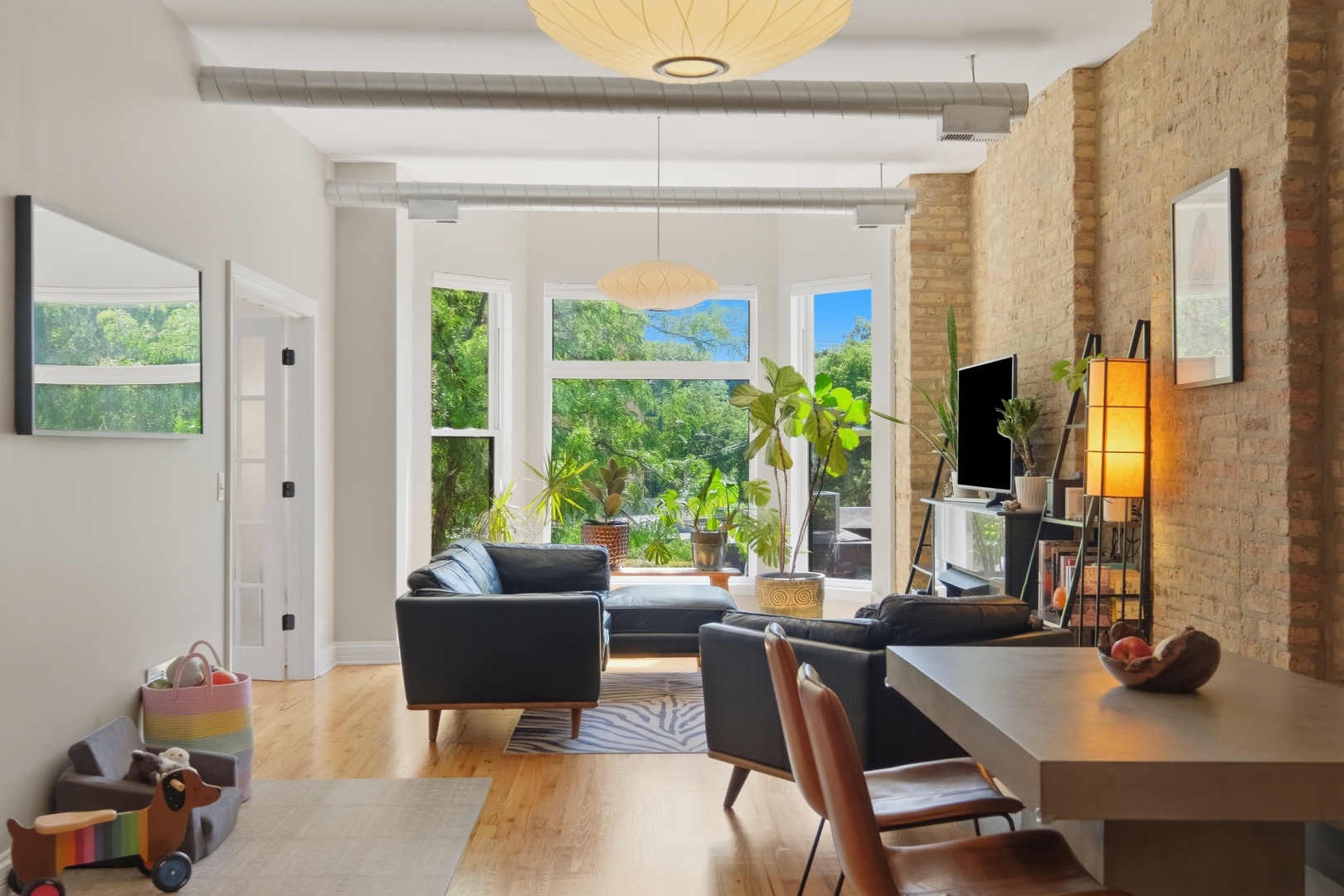 1245 W George Street 201