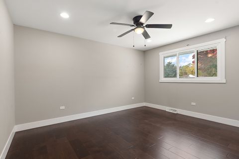 Tiny photo for 7433 S 88th Avenue, Justice, IL 60458 (MLS # 12515100)