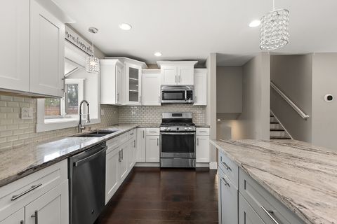 Tiny photo for 7433 S 88th Avenue, Justice, IL 60458 (MLS # 12515100)