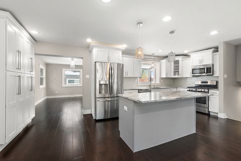 Tiny photo for 7433 S 88th Avenue, Justice, IL 60458 (MLS # 12515100)