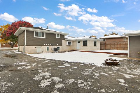 Tiny photo for 7433 S 88th Avenue, Justice, IL 60458 (MLS # 12515100)