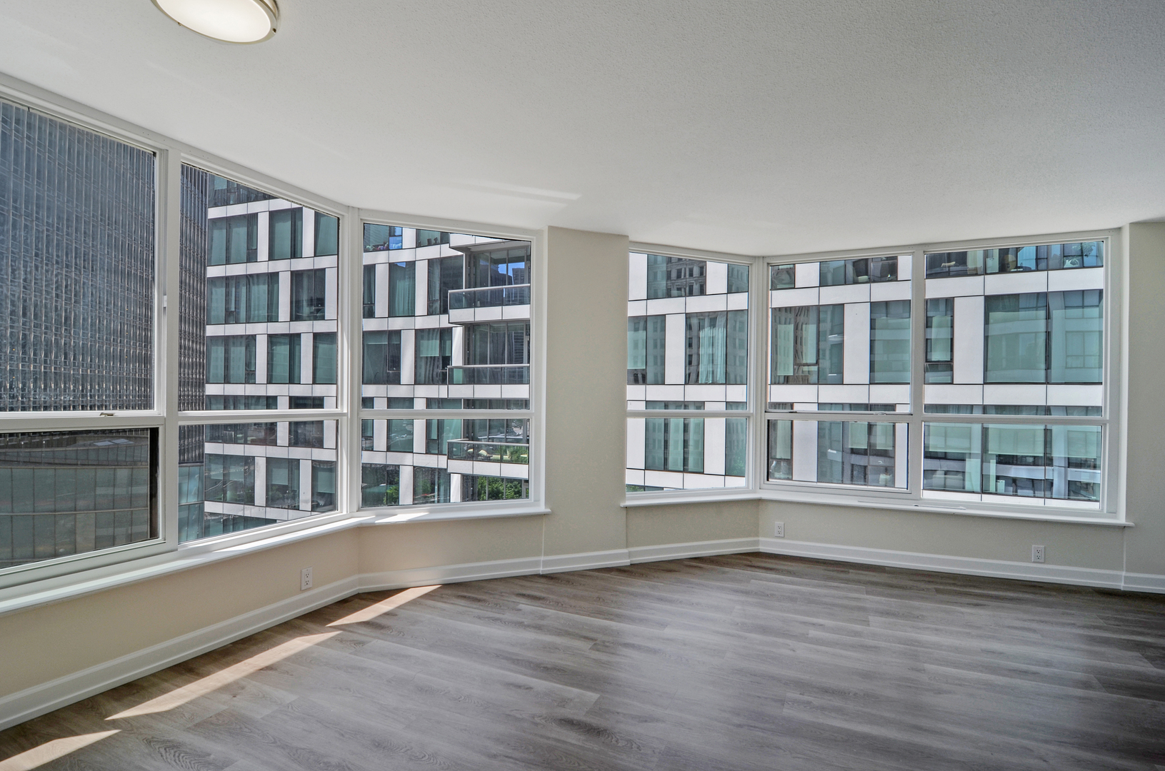 405 N WABASH Avenue 506