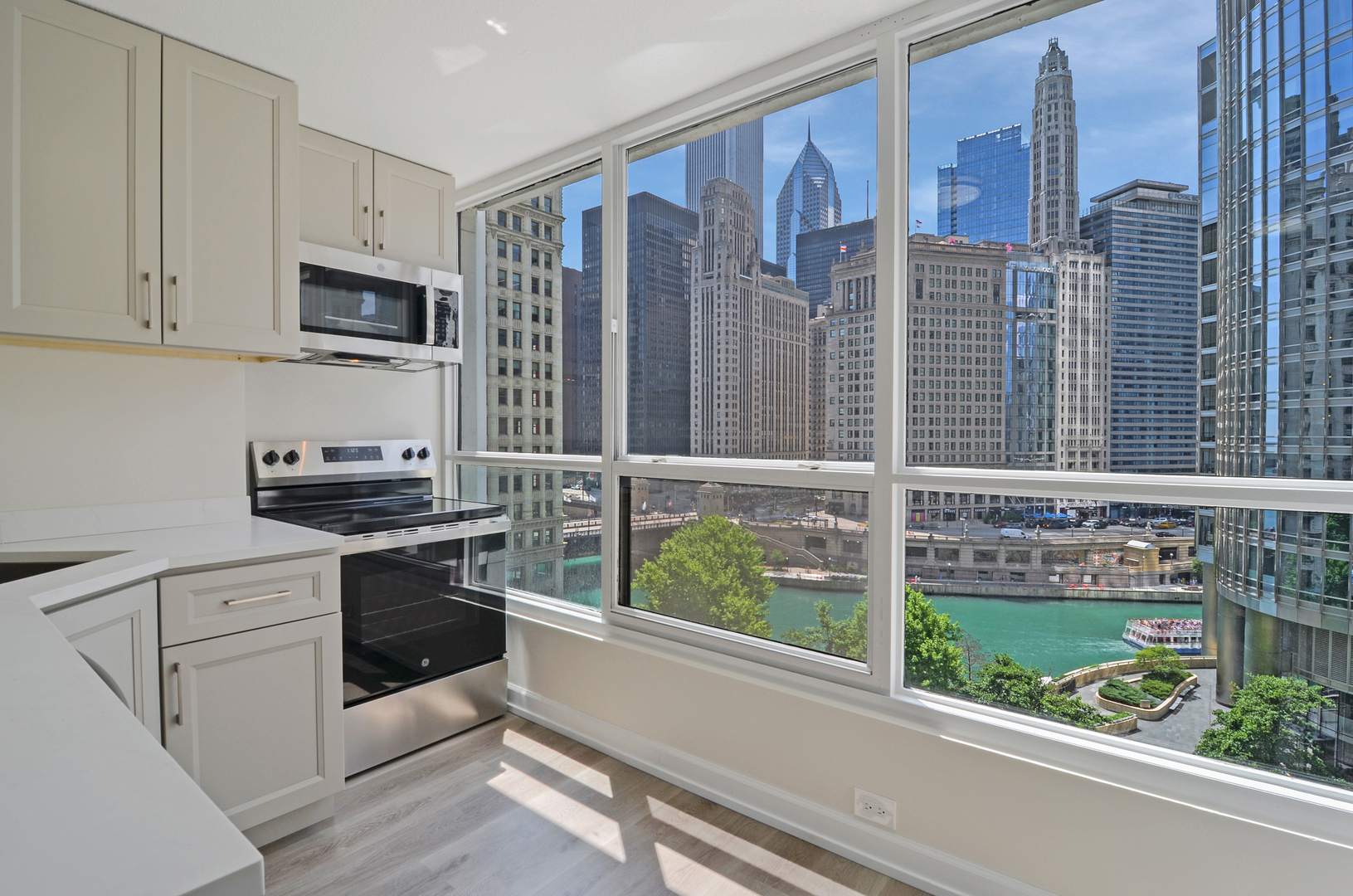 405 N WABASH Avenue 506