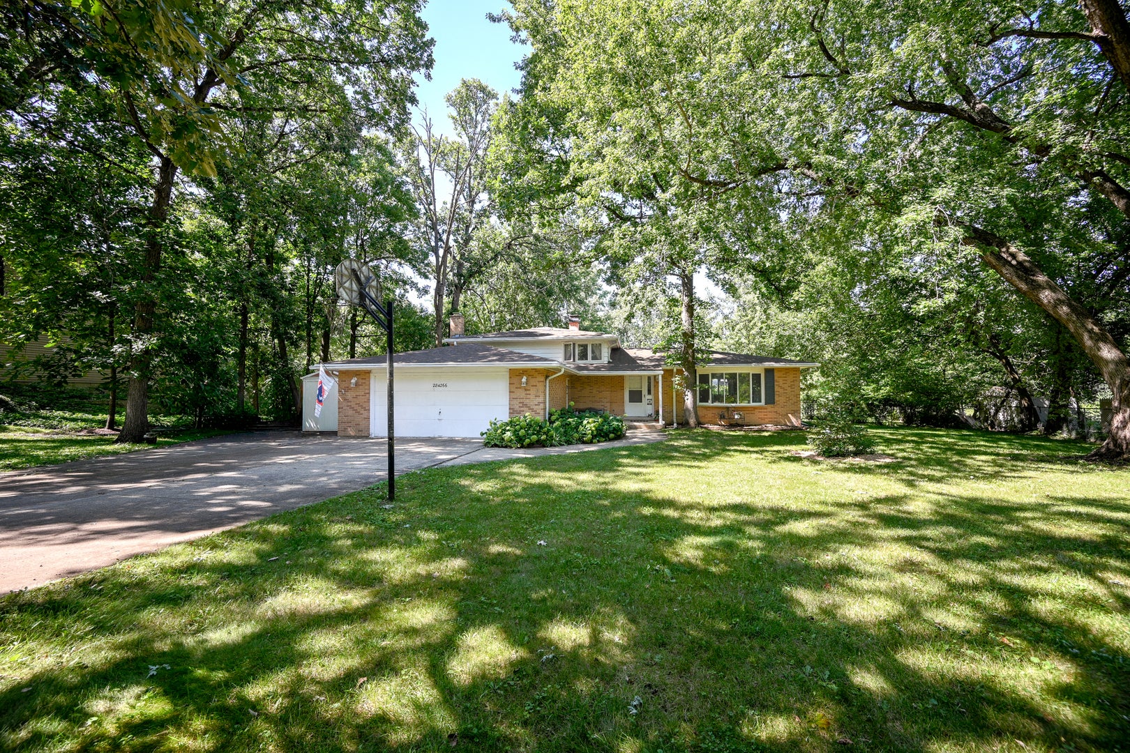 28W266 Hillview Avenue