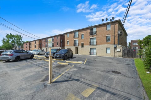 Tiny photo for 3423 Ridgeland Avenue #101, Berwyn, IL 60402 (MLS # 12718999)