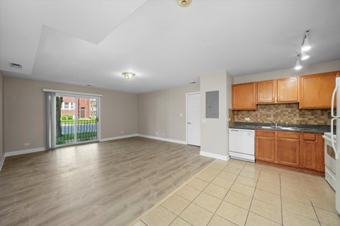 Tiny photo for 3423 Ridgeland Avenue #101, Berwyn, IL 60402 (MLS # 12718999)