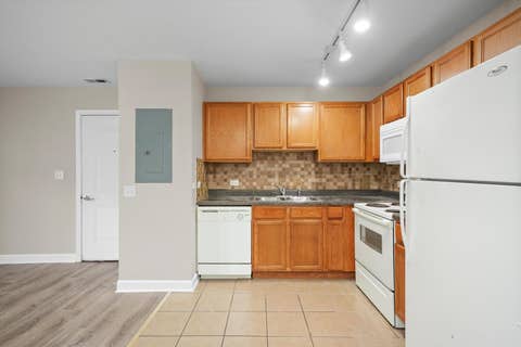 Tiny photo for 3423 Ridgeland Avenue #101, Berwyn, IL 60402 (MLS # 12718999)