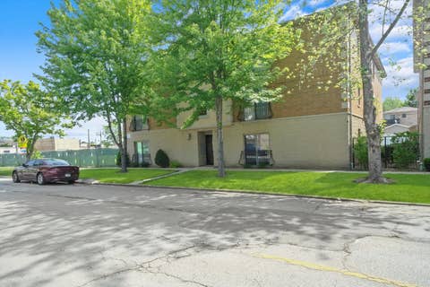 Tiny photo for 3423 Ridgeland Avenue #101, Berwyn, IL 60402 (MLS # 12718999)