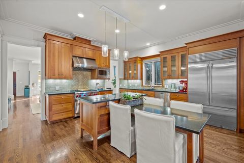 Tiny photo for 983 Cherry Street, Winnetka, IL 60093 (MLS # 12539915)