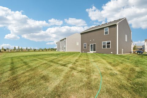 Tiny photo for 1552 Aspen Court, Pingree Grove, IL 60140 (MLS # 12581406)