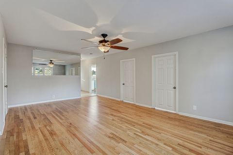 Tiny photo for 7832 Garden Lane, Justice, IL 60458 (MLS # 12520054)