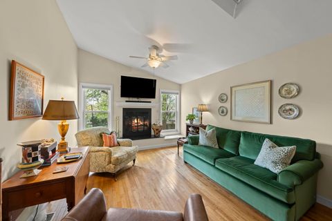 Tiny photo for 283 HILLSIDE Avenue, Glen Ellyn, IL 60137 (MLS # 12620839)