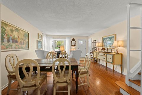 Tiny photo for 283 HILLSIDE Avenue, Glen Ellyn, IL 60137 (MLS # 12620839)