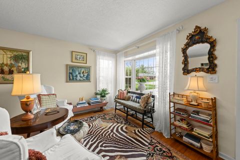 Tiny photo for 283 HILLSIDE Avenue, Glen Ellyn, IL 60137 (MLS # 12620839)