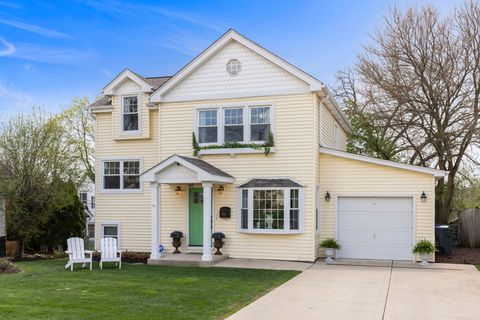 Tiny photo for 283 HILLSIDE Avenue, Glen Ellyn, IL 60137 (MLS # 12620839)