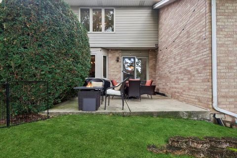 Tiny photo for 180 GROVE Court, Lemont, IL 60439 (MLS # 12477218)