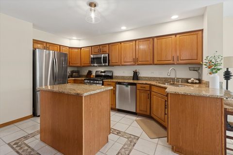 Tiny photo for 180 GROVE Court, Lemont, IL 60439 (MLS # 12477218)