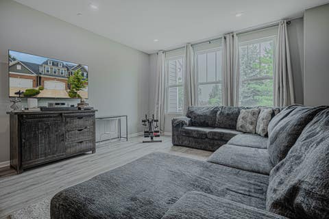 Tiny photo for 164 Roslyn Place, Bloomingdale, IL 60108 (MLS # 12732626)