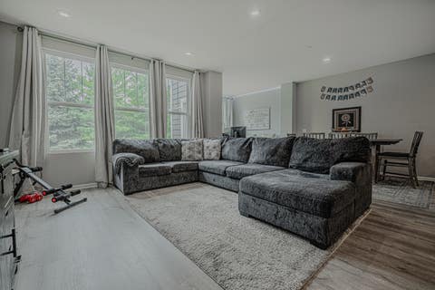 Tiny photo for 164 Roslyn Place, Bloomingdale, IL 60108 (MLS # 12732626)
