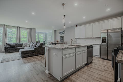 Tiny photo for 164 Roslyn Place, Bloomingdale, IL 60108 (MLS # 12732626)