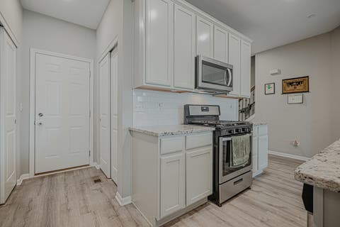 Tiny photo for 164 Roslyn Place, Bloomingdale, IL 60108 (MLS # 12732626)