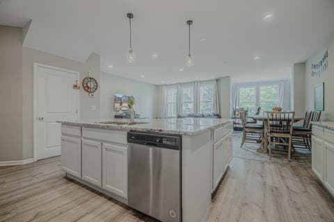 Tiny photo for 164 Roslyn Place, Bloomingdale, IL 60108 (MLS # 12732626)