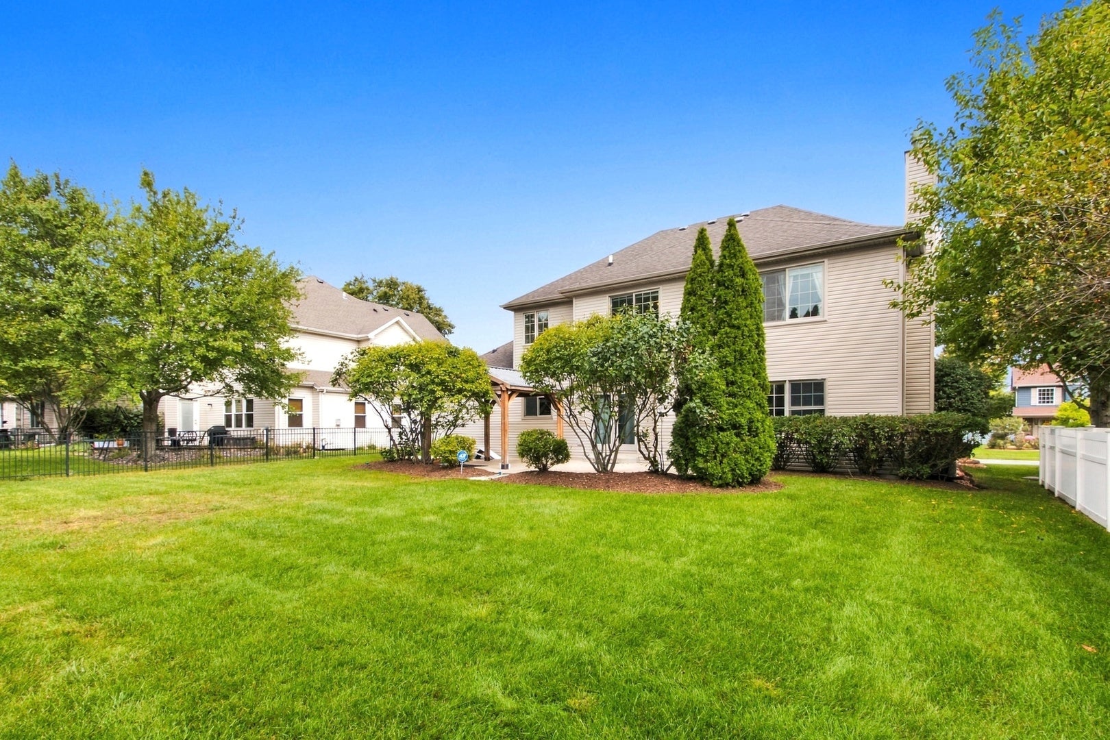 1009 Callaway Drive W