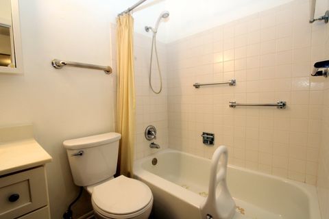 Tiny photo for 4913 W Oakwood Road #D, McHenry, IL 60050 (MLS # 12614725)