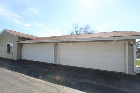 Tiny photo for 4913 W Oakwood Road #D, McHenry, IL 60050 (MLS # 12614725)