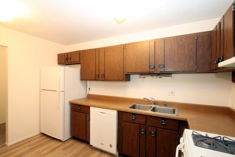 Tiny photo for 4913 W Oakwood Road #D, McHenry, IL 60050 (MLS # 12614725)