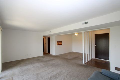 Tiny photo for 4913 W Oakwood Road #D, McHenry, IL 60050 (MLS # 12614725)