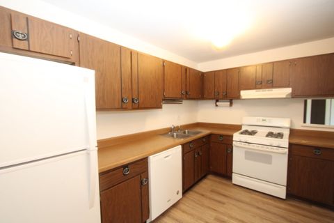 Tiny photo for 4913 W Oakwood Road #D, McHenry, IL 60050 (MLS # 12614725)