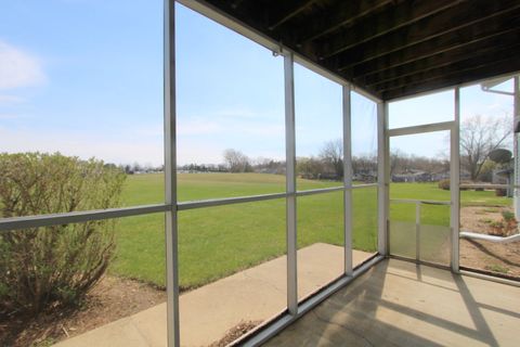 Tiny photo for 4913 W Oakwood Road #D, McHenry, IL 60050 (MLS # 12614725)