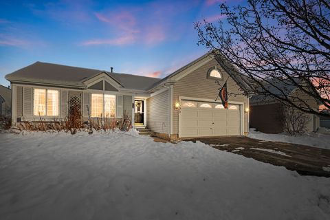 Photo of 1590 Fairport Drive, Grayslake, IL 60030 (MLS # 12526906)