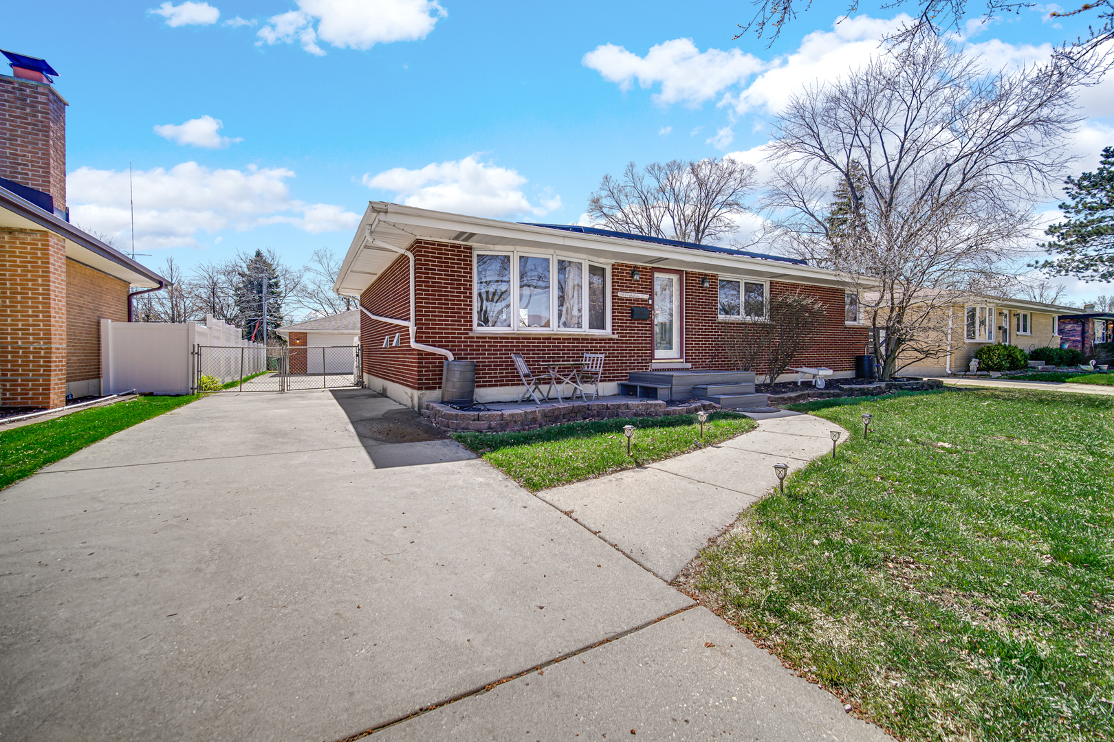 661 W Saint Aubin Drive