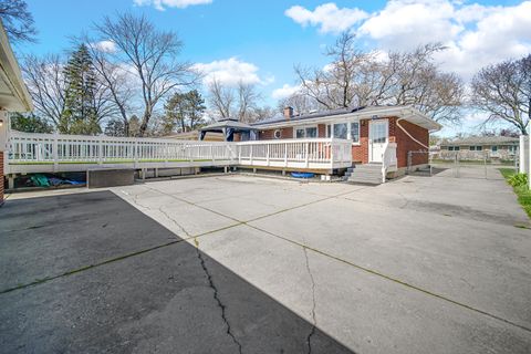 Tiny photo for 661 W Saint Aubin Drive, Addison, IL 60101 (MLS # 12670604)