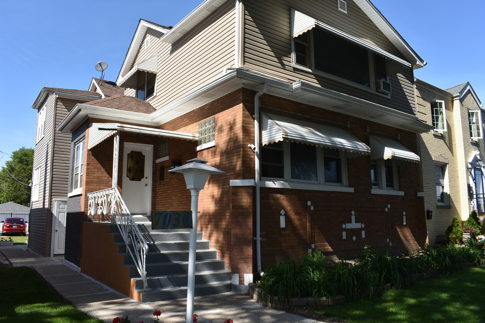 7030 W Wrightwood Avenue