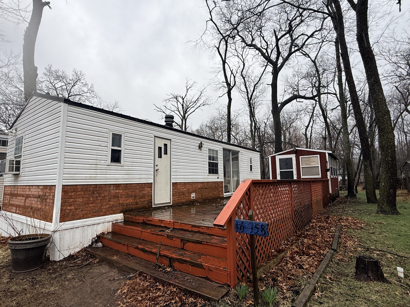 16-157/158 Woodhaven Lakes