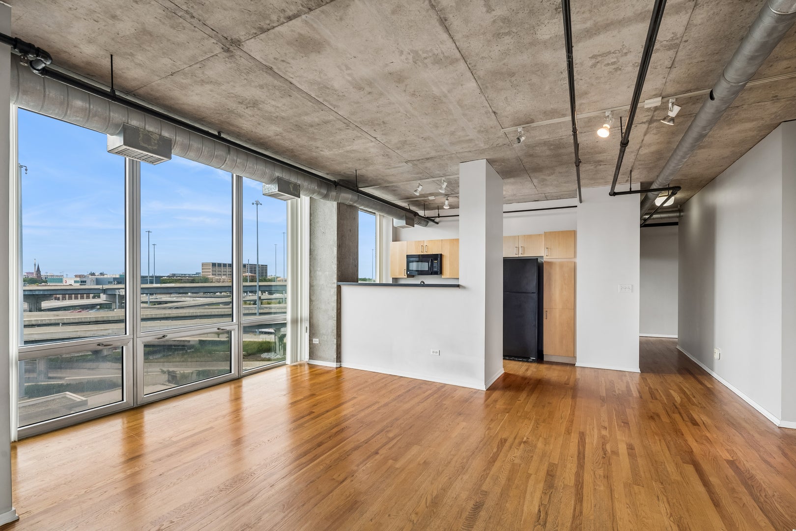 700 W VAN BUREN Street 604