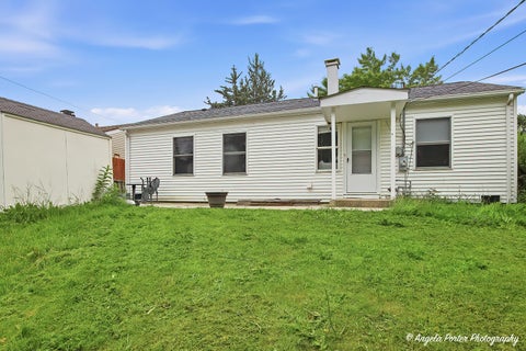 Tiny photo for 422 E Oak Street, Mundelein, IL 60060 (MLS # 12710742)