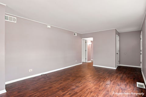 Tiny photo for 422 E Oak Street, Mundelein, IL 60060 (MLS # 12710742)