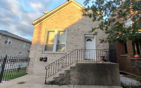 Photo of 3013 S Haynes Court #1F, Chicago, IL 60608 (MLS # 12508327) Photo of 3013 S Haynes Court #1F, Chicago, IL 60608 (MLS # 12508327)