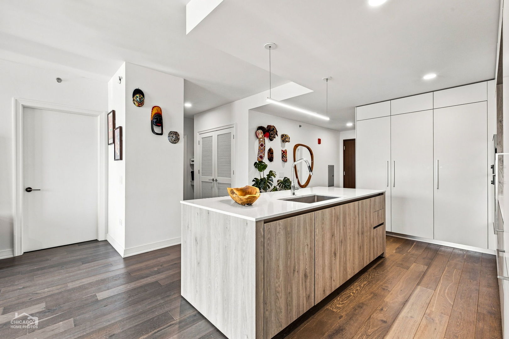 211 N Harbor Drive 3803