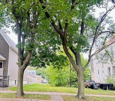 Photo of 4250 S Wells Street, Chicago, IL 60609 (MLS # 12531999)