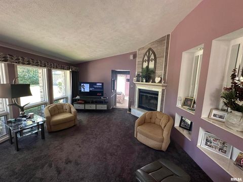 Tiny photo for 2381 LOGAN Street, Murphysboro, IL 62966 (MLS # EB459660)