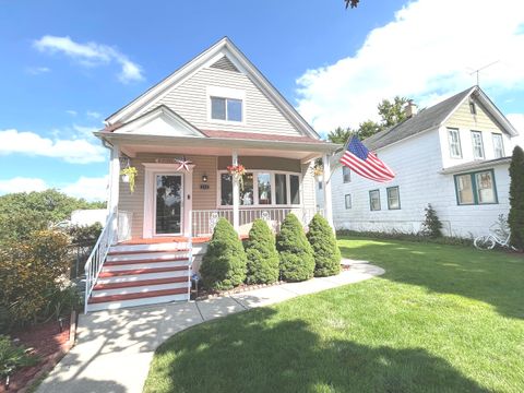 Photo of 133 N 17th Avenue, Melrose Park, IL 60160 (MLS # 12488869)