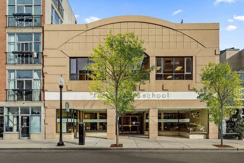 3121 N Lincoln Avenue Chicago IL 60657