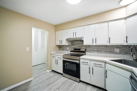 Tiny photo for 2600 Brookwood Way Drive #113A, Rolling Meadows, IL 60008 (MLS # 12705518)